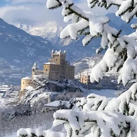 Cretallaz - Rustic Chic With Castle View, Free Parking And Wifi Apartamento *