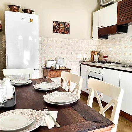 Cretallaz - Rustic Chic With Castle View, Free Parking And Wifi Apartamento *