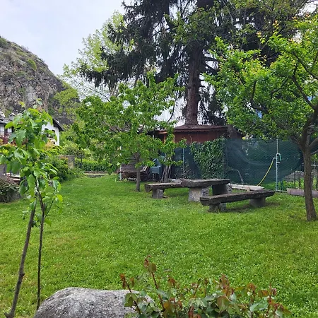 Cretallaz - Rustic Chic With Castle View, Free Parking And Wifi 아파트 셍피에르
