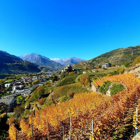 Cretallaz - Rustic Chic With Castle View, Free Parking And Wifi Apartment